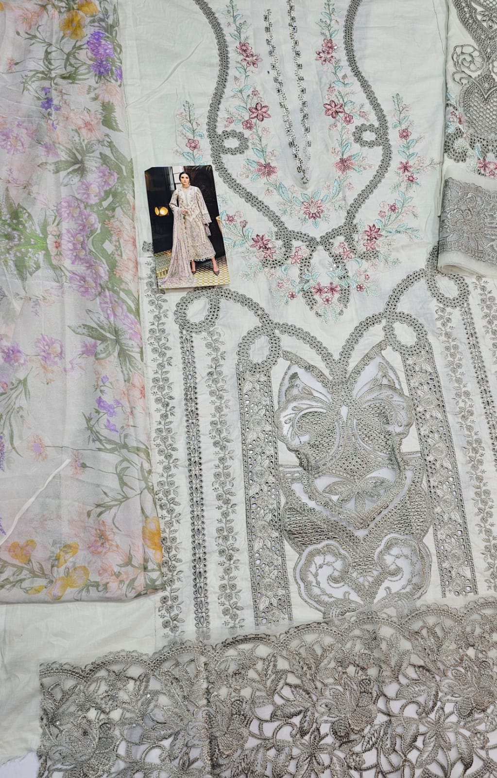 MariaB Luxury Lawn Collection 2025 Hit Code 14B
