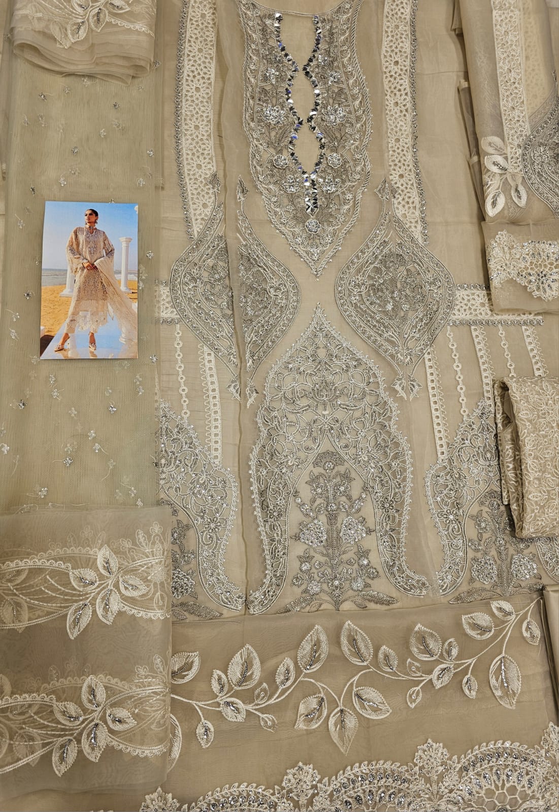 Mariab Luxury Eid ul azha Hit Code D9