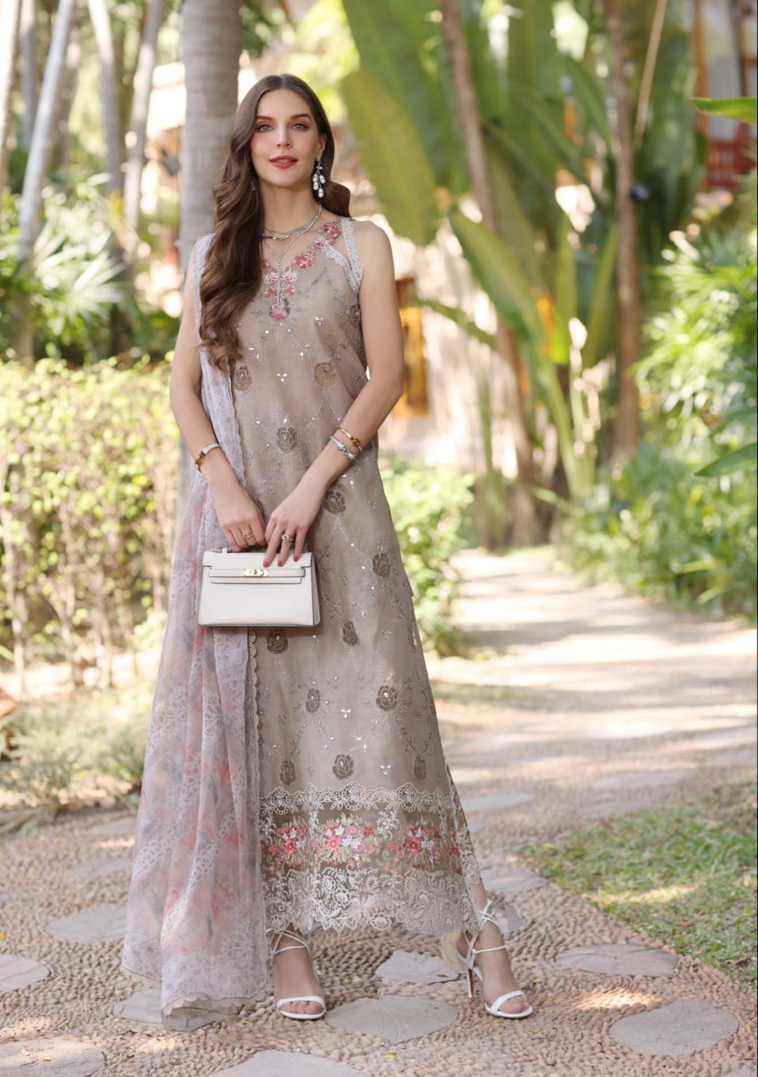 Noor by Sadia Luxury Lawn 2025 Hit Code D8