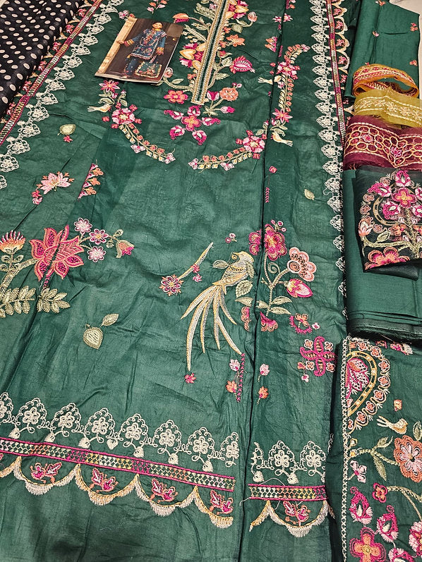 Elan Luxury Lawn 2025 Hit Code D6