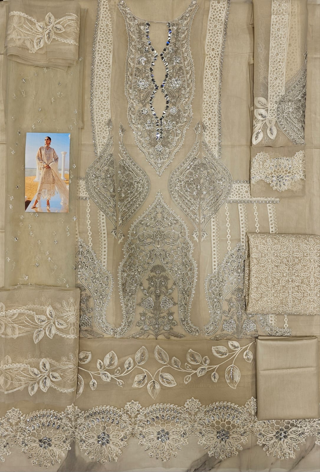 Mariab Luxury Eid ul azha Hit Code D9