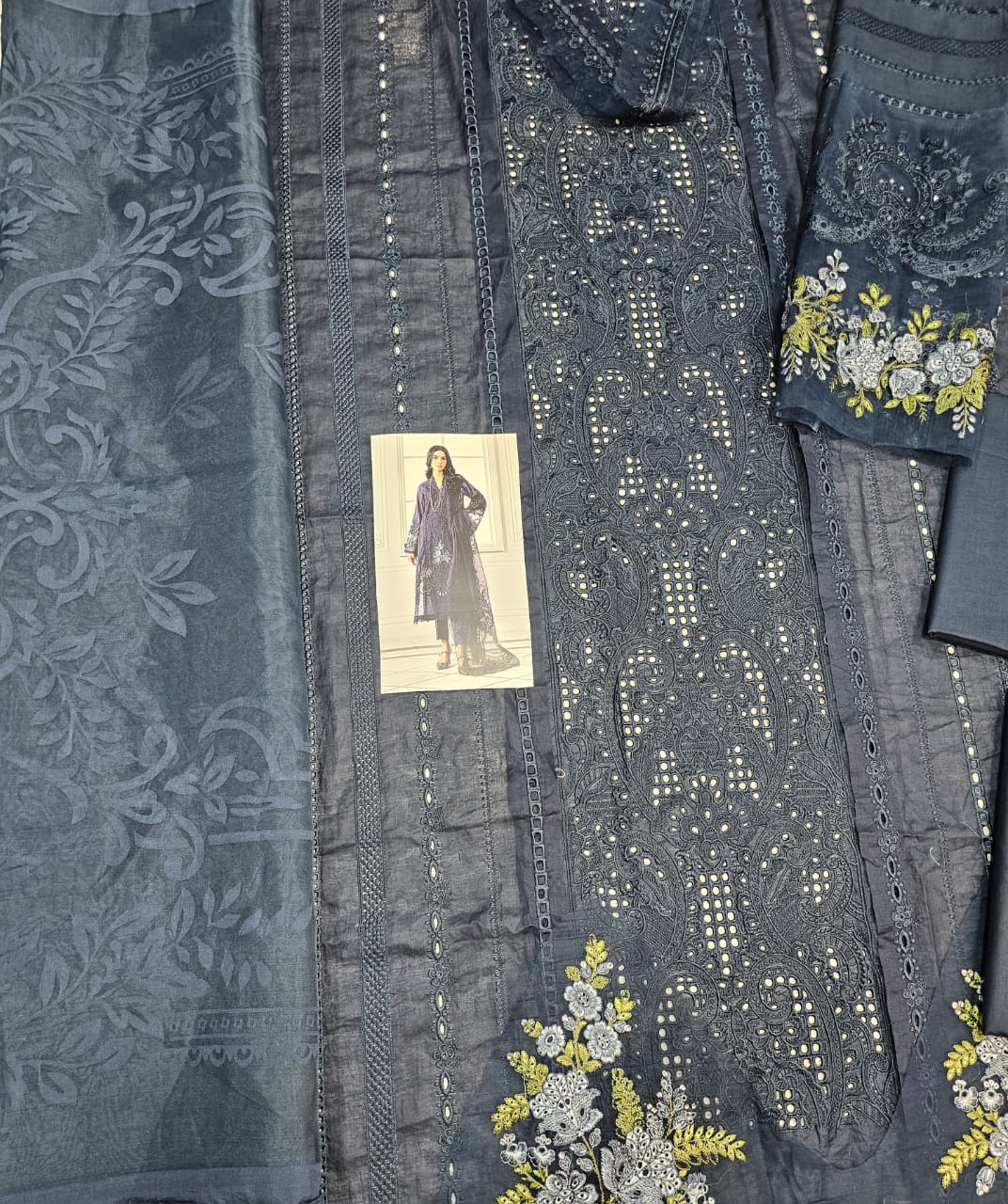 Mariab Luxury Lawn 2025 Hit Code 04-B Navy Blue