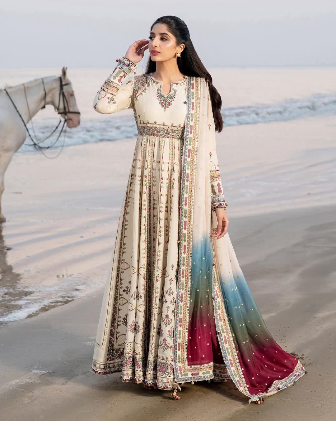 Jazmine Luxury Lawn 2025 Hit Code D9 Luxury Frawk