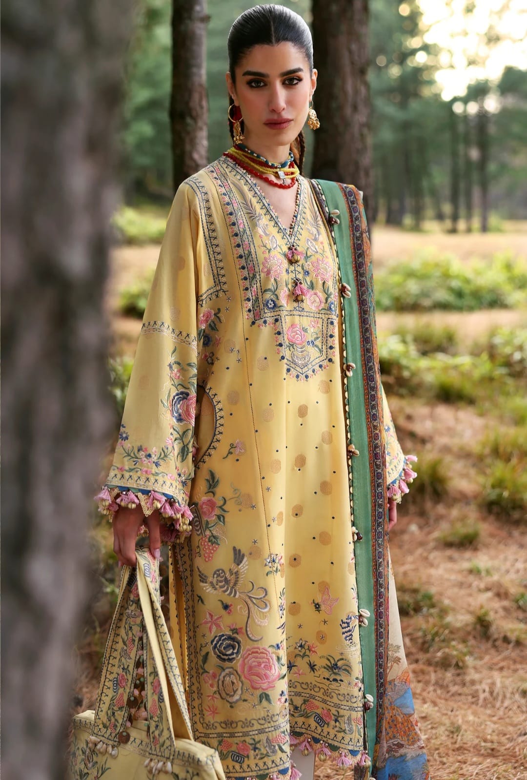 Zaha Luxury Lawn 2025 Hit Code 12-A